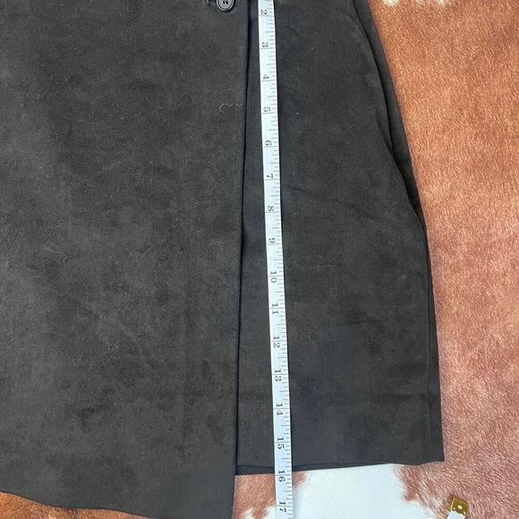 Babaton aritzia black suede skirt - Picture 4 of 5